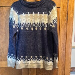 Navy and Cream Women's Sweater. SWEATER WEATHER!!